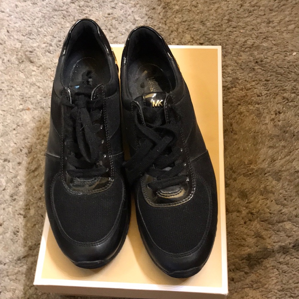 Black shoes